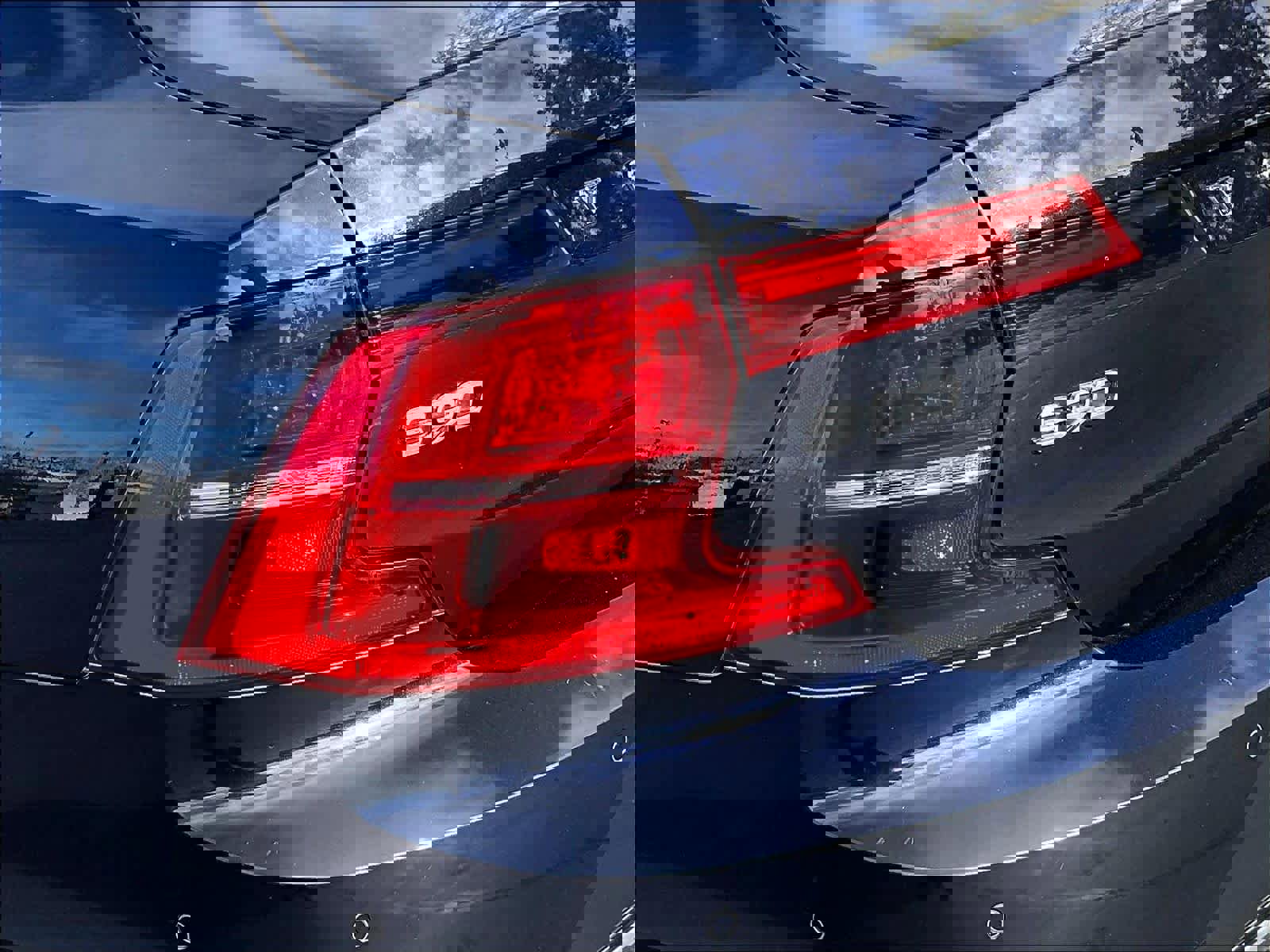 Used 2017 Volvo S90 T6 Inscription w/ Vision Package image 32