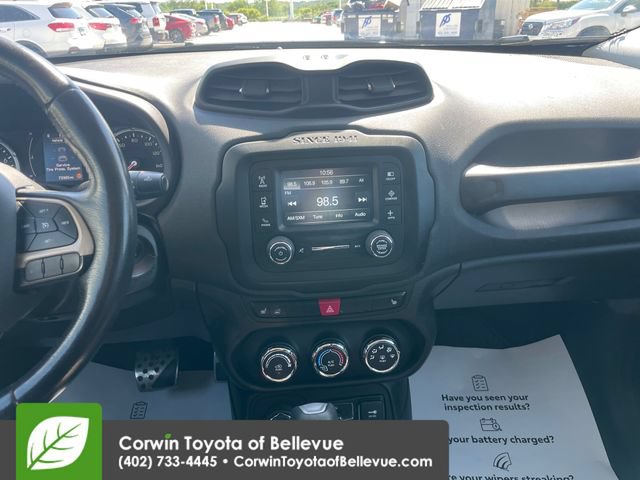 Used 2016 Jeep Renegade Latitude w/ Cold Weather Group AWD/4WD image 11