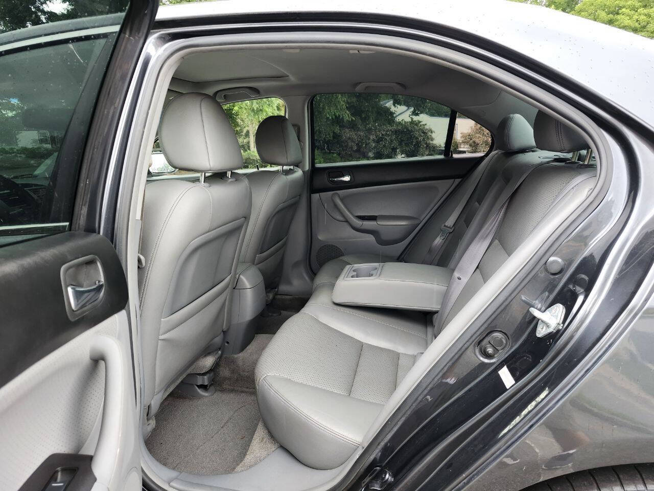 Used 2007 Acura TSX w/ Navigation FWD image 5