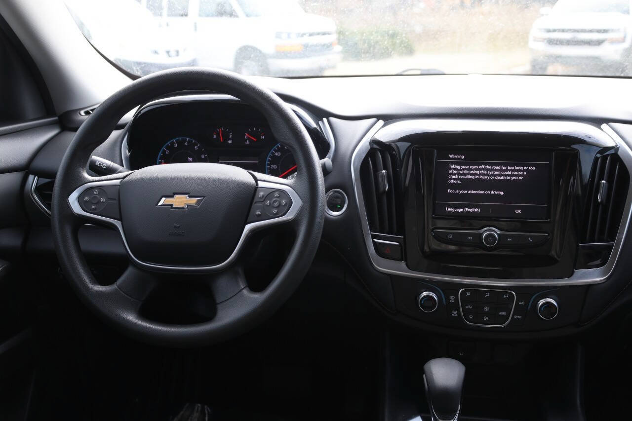 Used 2021 Chevrolet Traverse LS FWD image 24