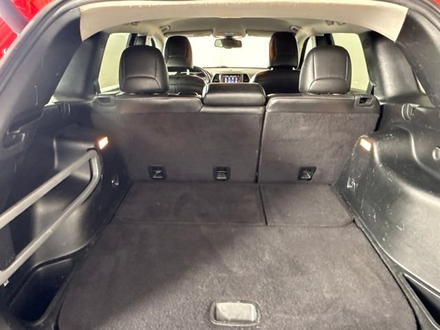 Used 2018 Jeep Cherokee Limited w/ High Altitude Package AWD/4WD image 29