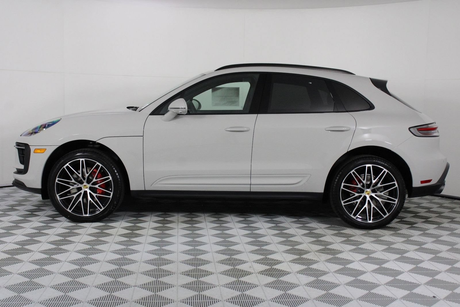 New 2026 Porsche Macan S AWD/4WD image 2