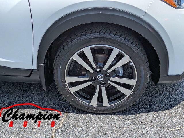Used 2019 Nissan Kicks SV FWD image 12