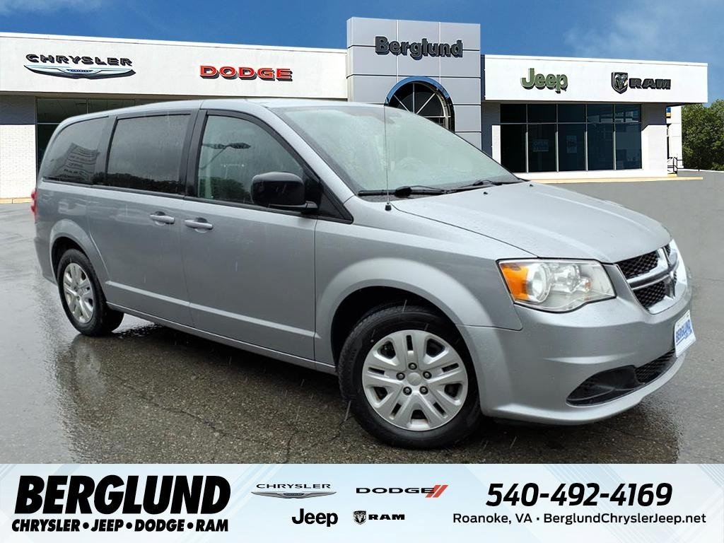 Used 2018 Dodge Grand Caravan SE w/ UConnect Hands-Free Group