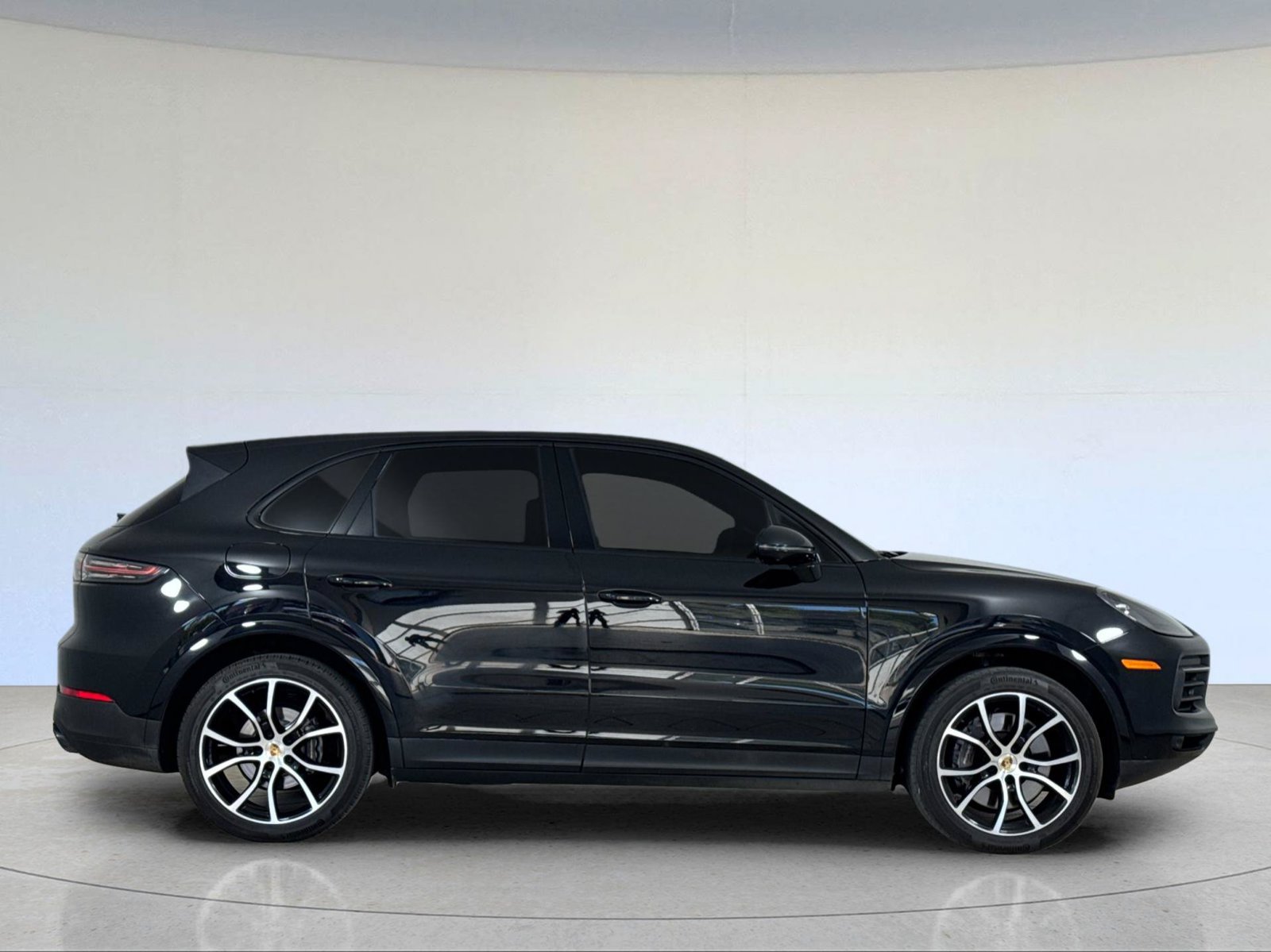 Certified 2023 Porsche Cayenne AWD/4WD image 9