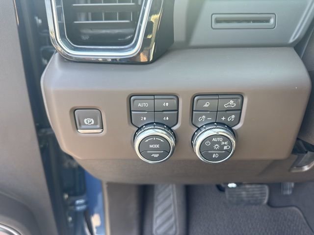 Used 2025 GMC Sierra 2500 Denali image 14