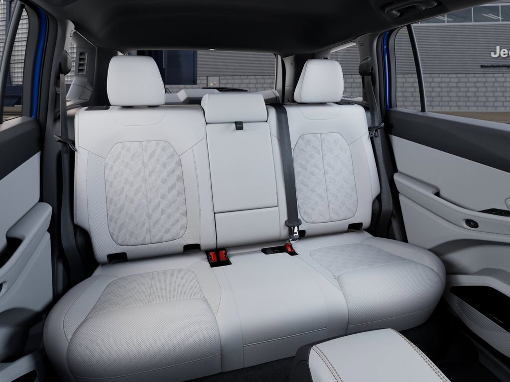 New 2026 Jeep Cherokee Overland w/ Trailer Tow Group AWD/4WD image 16