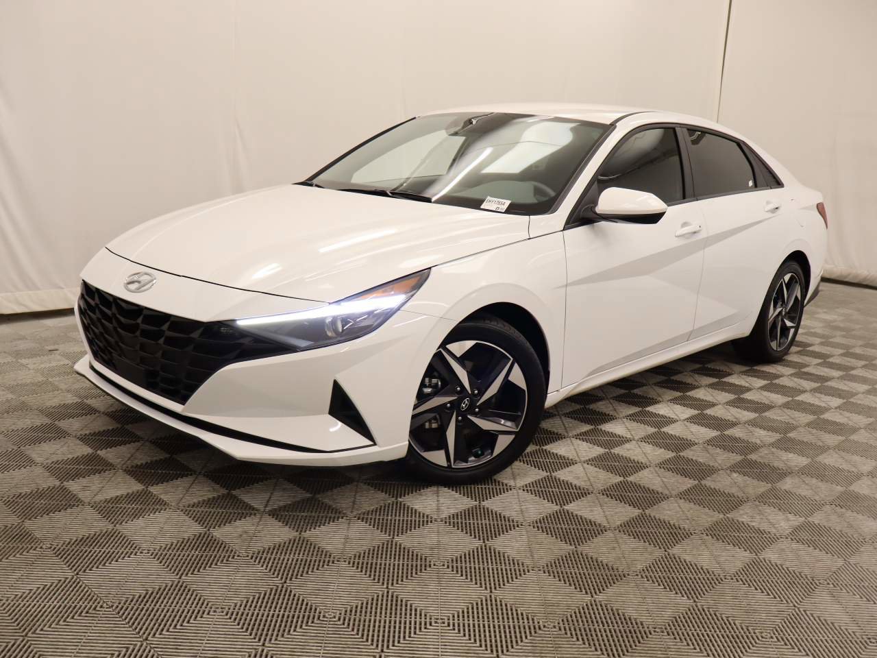 Used 2023 Hyundai Elantra SEL w/ Convenience Package image 1