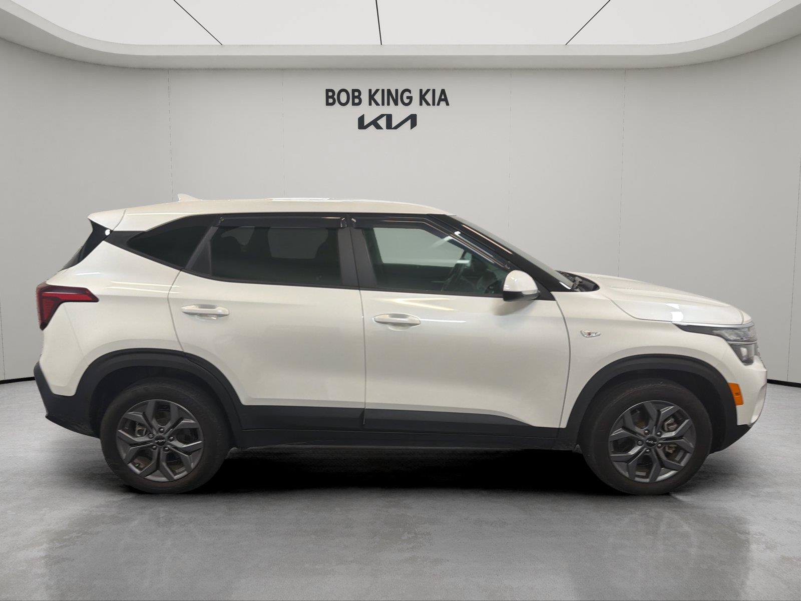 Used 2024 Kia Seltos LX AWD/4WD image 6