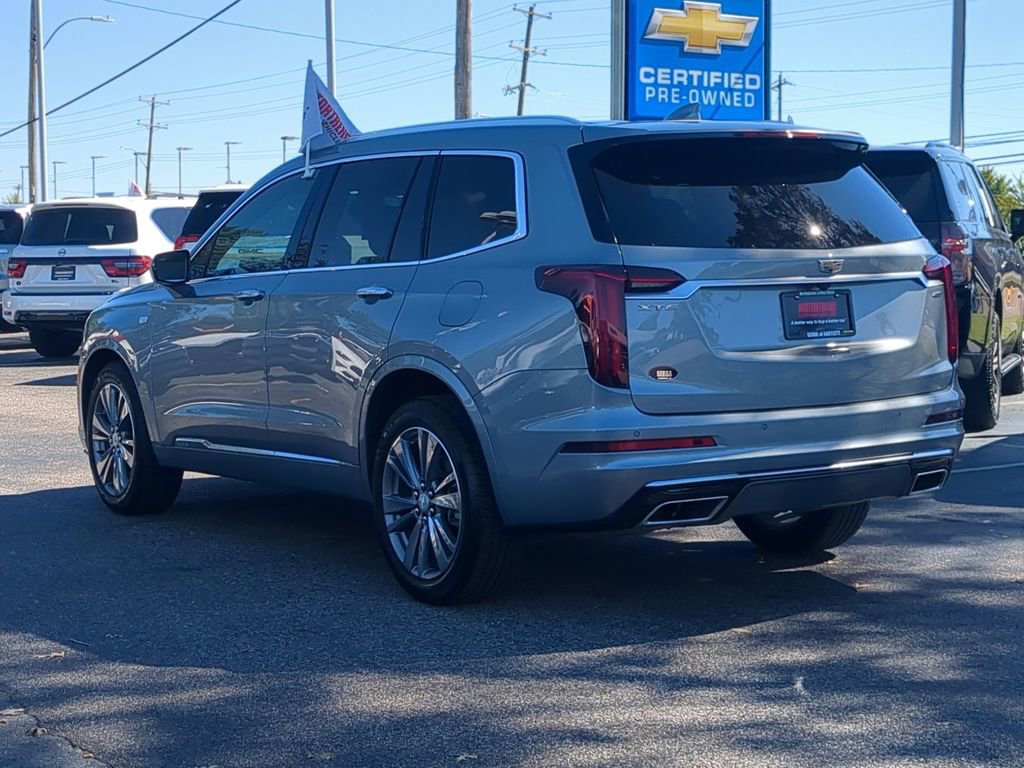 Used 2025 Cadillac XT6 Premium Luxury image 6