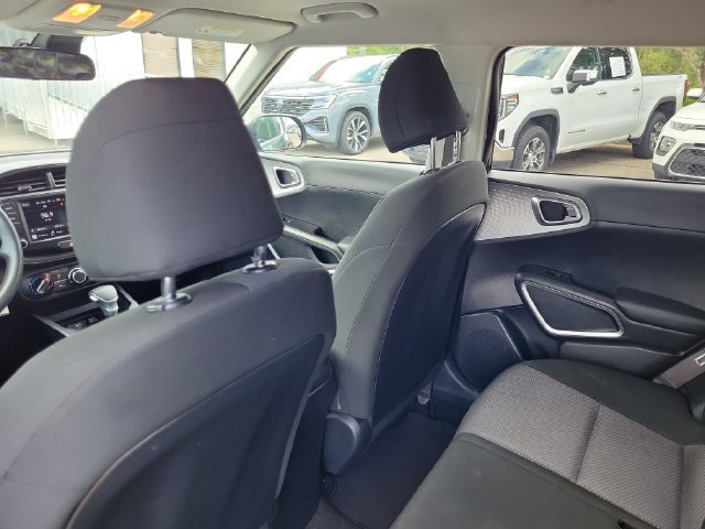 Used 2024 Kia Soul LX w/ Option Group 015 FWD image 12