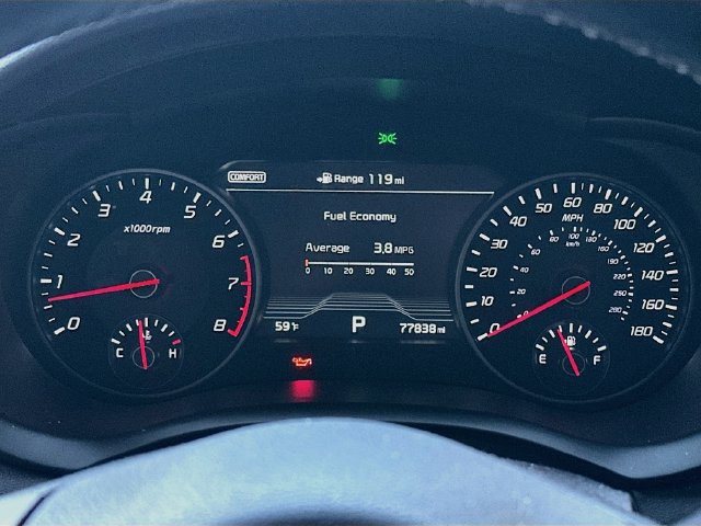 Used 2018 Kia Stinger GT2 AWD/4WD image 12