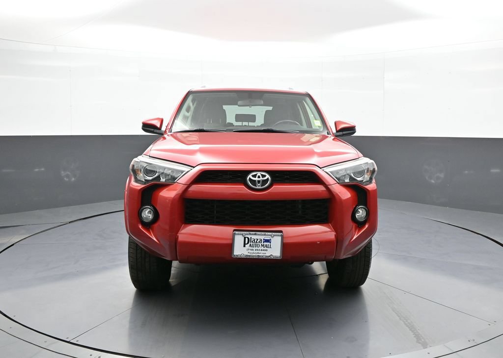 Used 2016 Toyota 4Runner SR5 AWD/4WD image 2