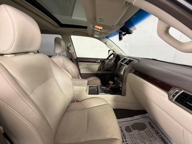 Used 2018 Lexus GX 460 Premium w/ Premium Package AWD/4WD image 36