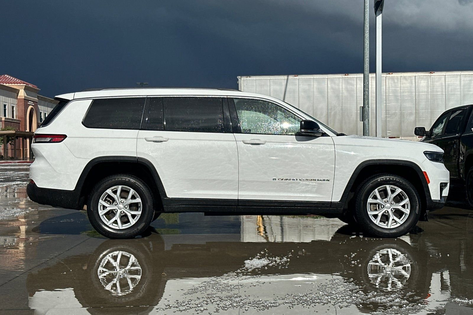 Used 2023 Jeep Grand Cherokee L Limited image 7