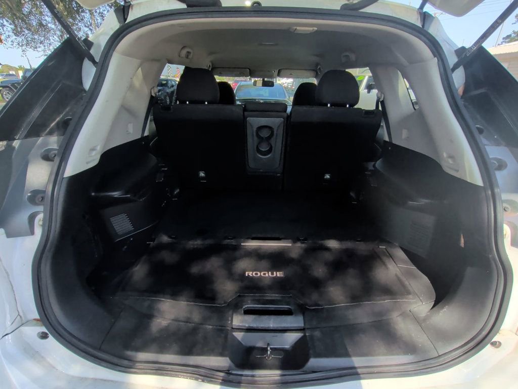 Used 2016 Nissan Rogue S w/ Appearance Package FWD image 22