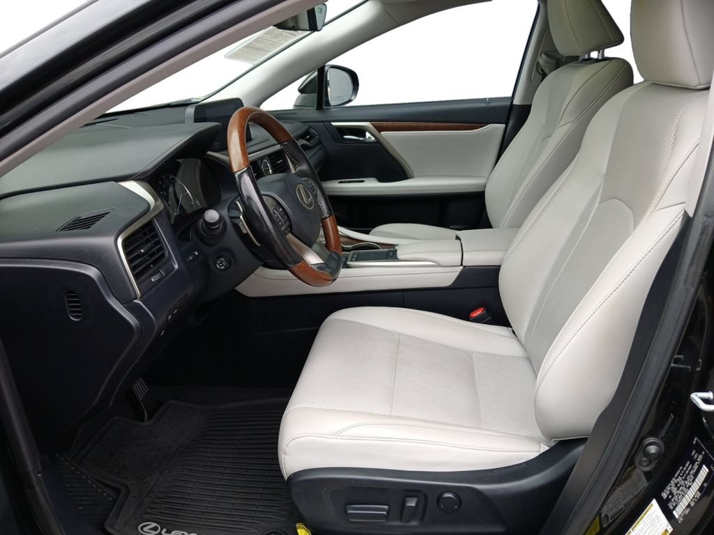 Used 2020 Lexus RX 350L FWD w/ Premium Package image 19