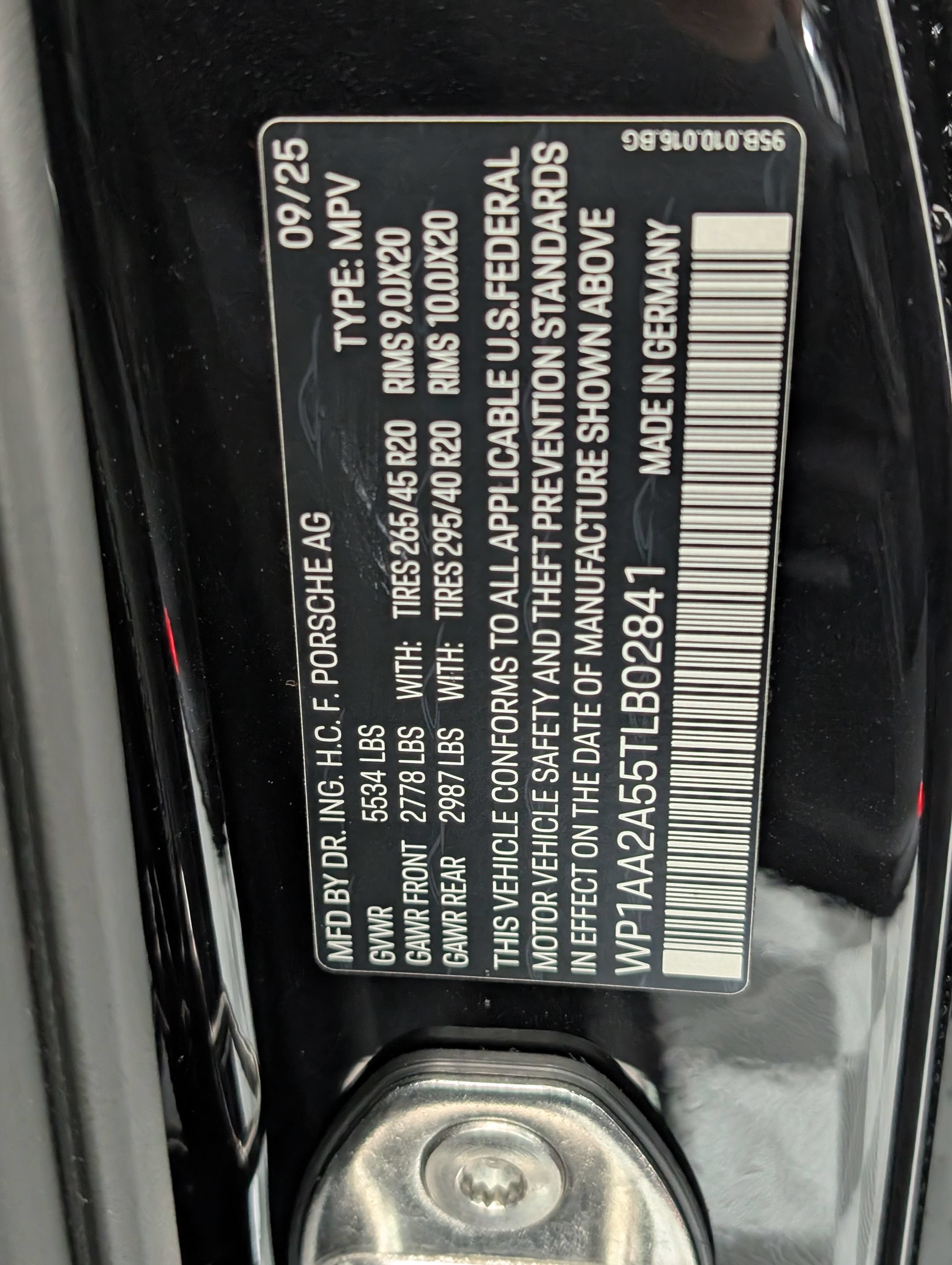 Used 2026 Porsche Macan AWD/4WD image 28