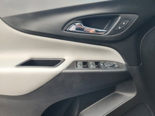 Used 2021 Chevrolet Equinox LS w/ LS Convenience Package image 32