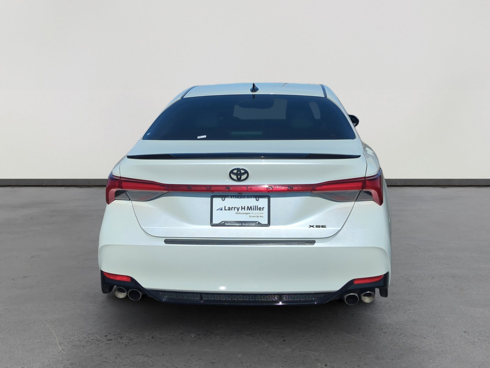 Used 2021 Toyota Avalon XSE image 4