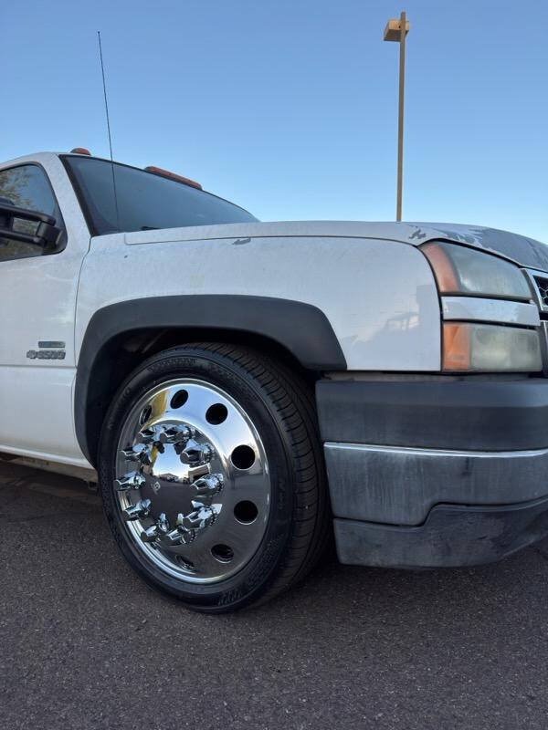 Used 2007 Chevrolet Silverado 3500 2WD Crew Cab w/ Heavy-Duty Power Package image 15