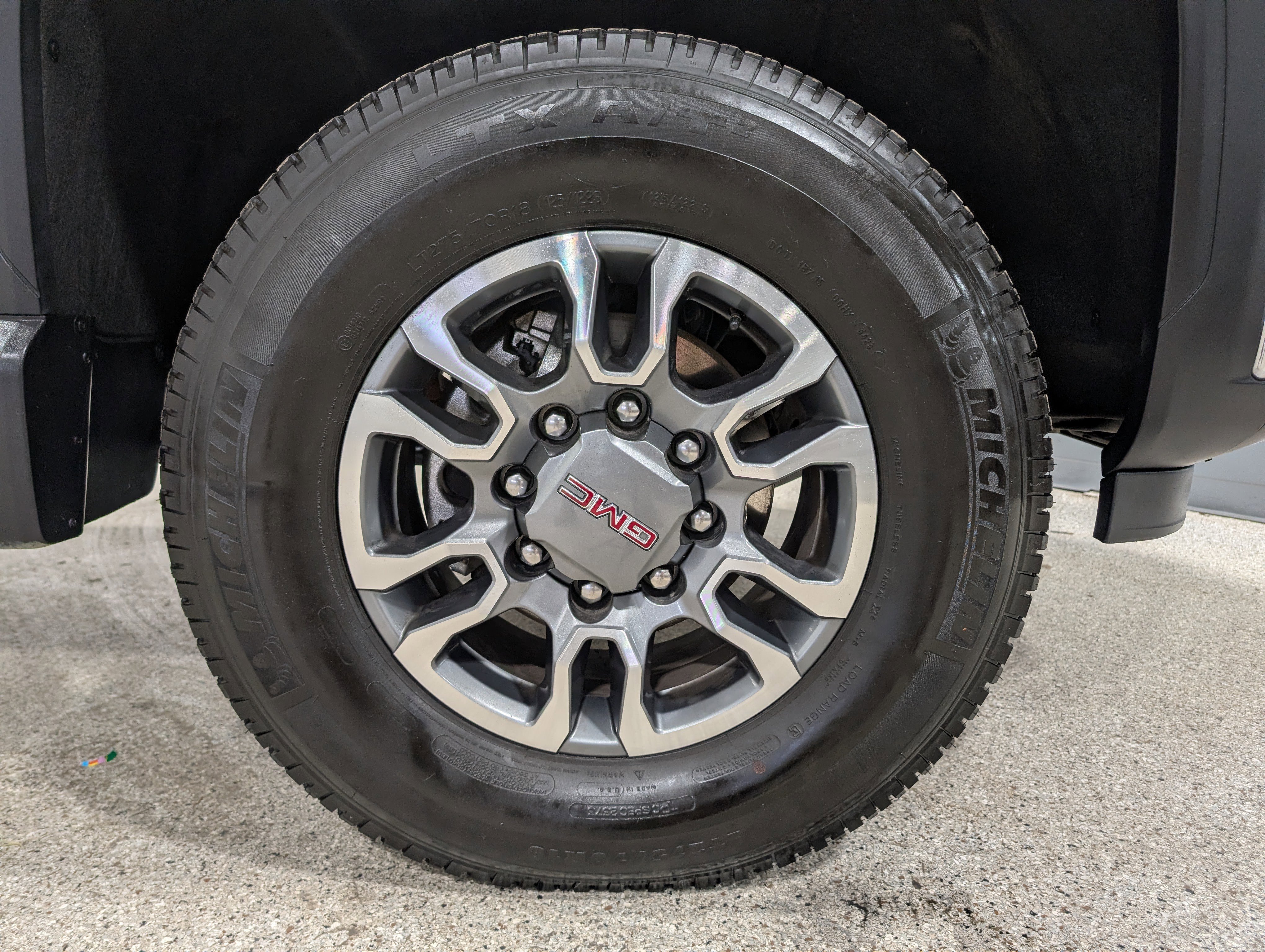 Used 2024 GMC Sierra 3500 SLT w/ SLT Convenience Package image 12