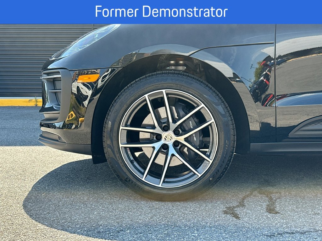 New 2026 Porsche Macan AWD/4WD image 33