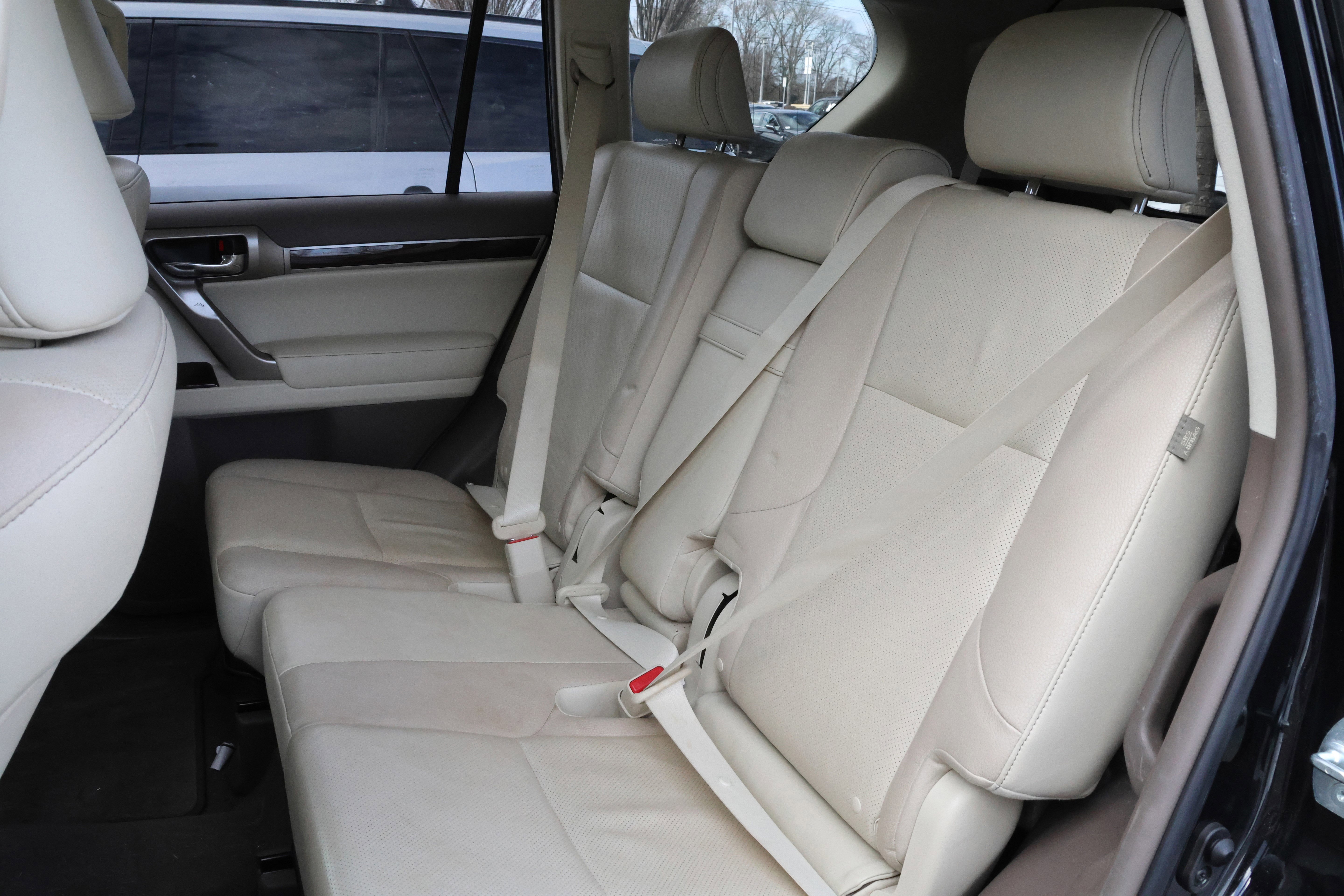 Used 2017 Lexus GX 460 Premium image 36