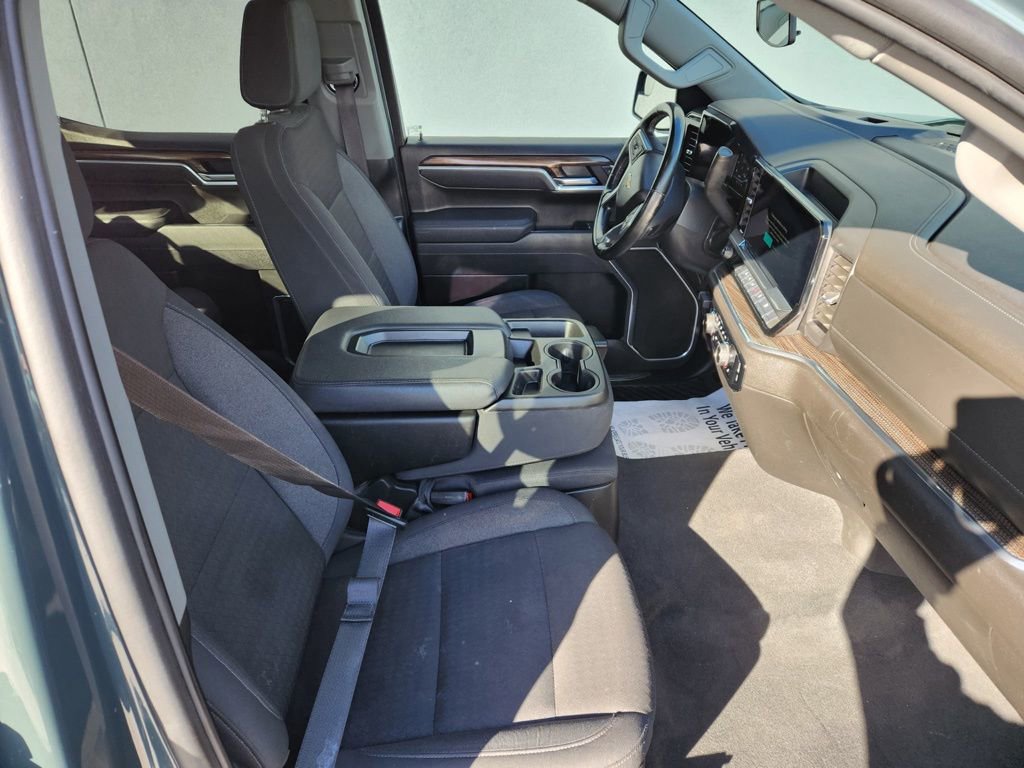 Used 2025 Chevrolet Silverado 1500 LT image 17