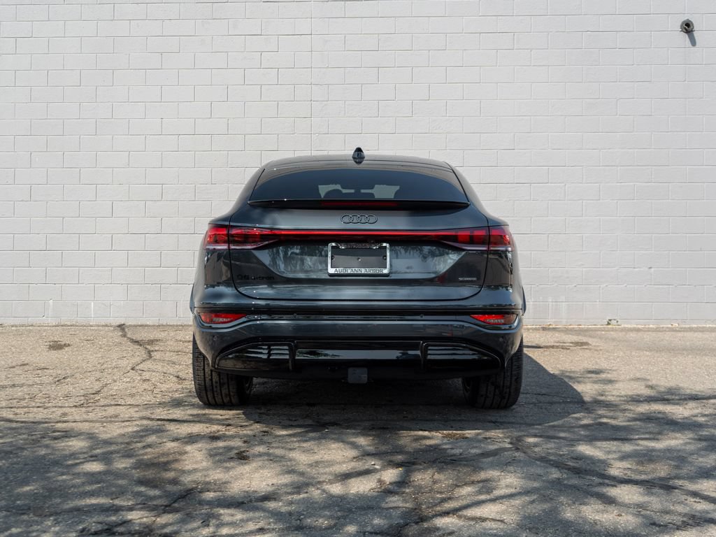 New 2027 Audi Q6 e-tron Prestige AWD/4WD image 5
