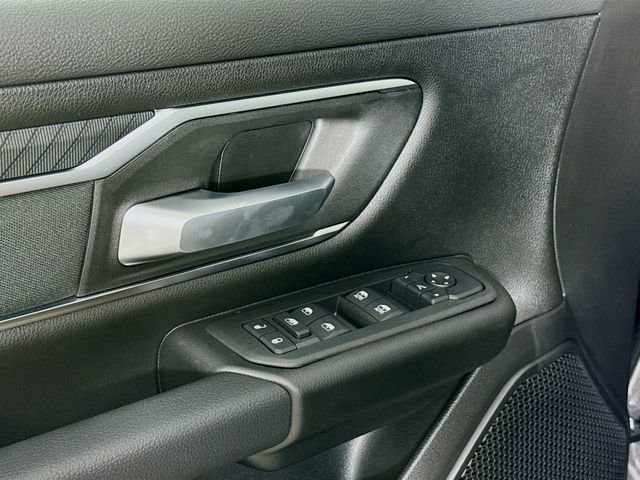 New 2026 RAM 1500 4x4 Crew Cab image 19