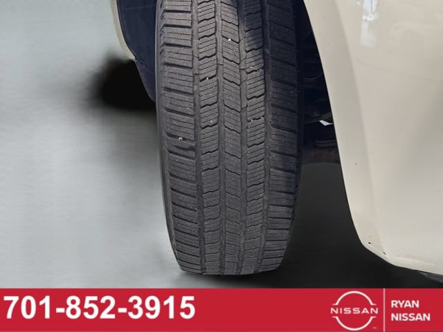 Used 2013 Nissan Frontier SV AWD/4WD image 13