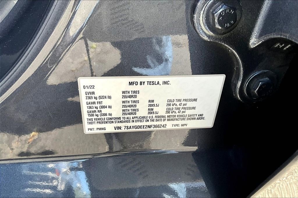 Used 2022 Tesla Model Y Long Range image 18