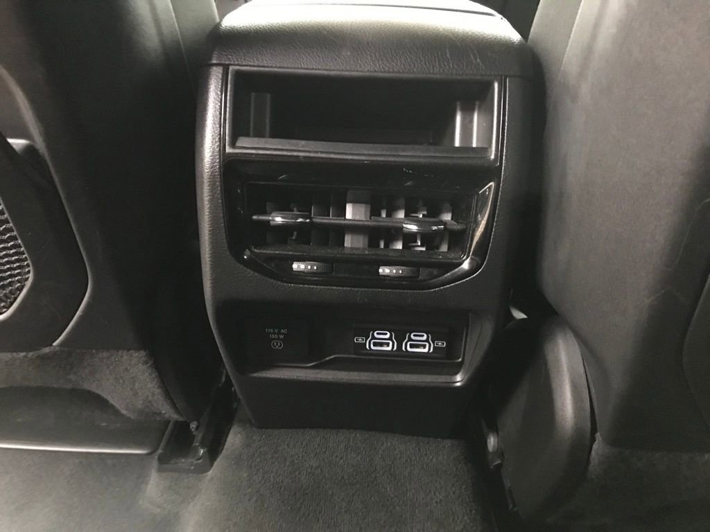 Used 2024 Jeep Grand Cherokee Altitude image 24