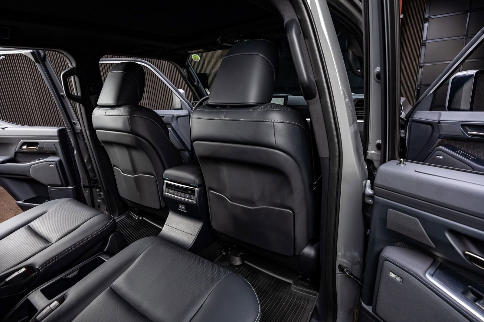 Used 2024 Lexus GX 550 image 32