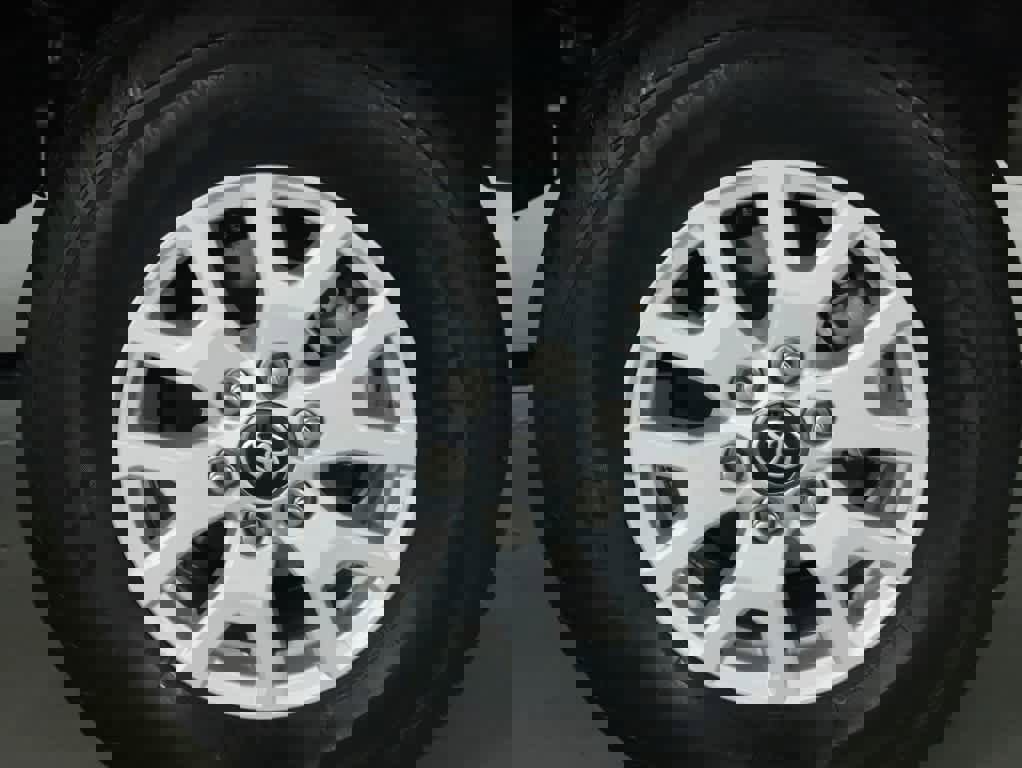 Certified 2024 Toyota Tacoma SR5 AWD/4WD image 40