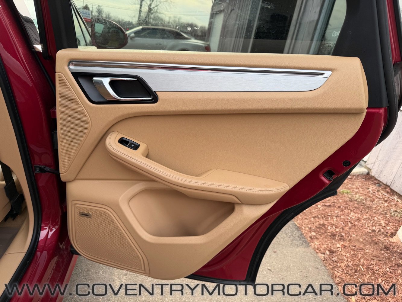 Used 2015 Porsche Macan Turbo image 43