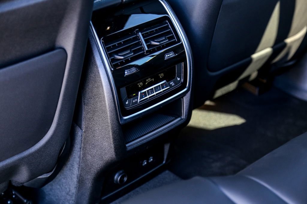 New 2026 BMW X7 xDrive40i w/ Executive Package image 23