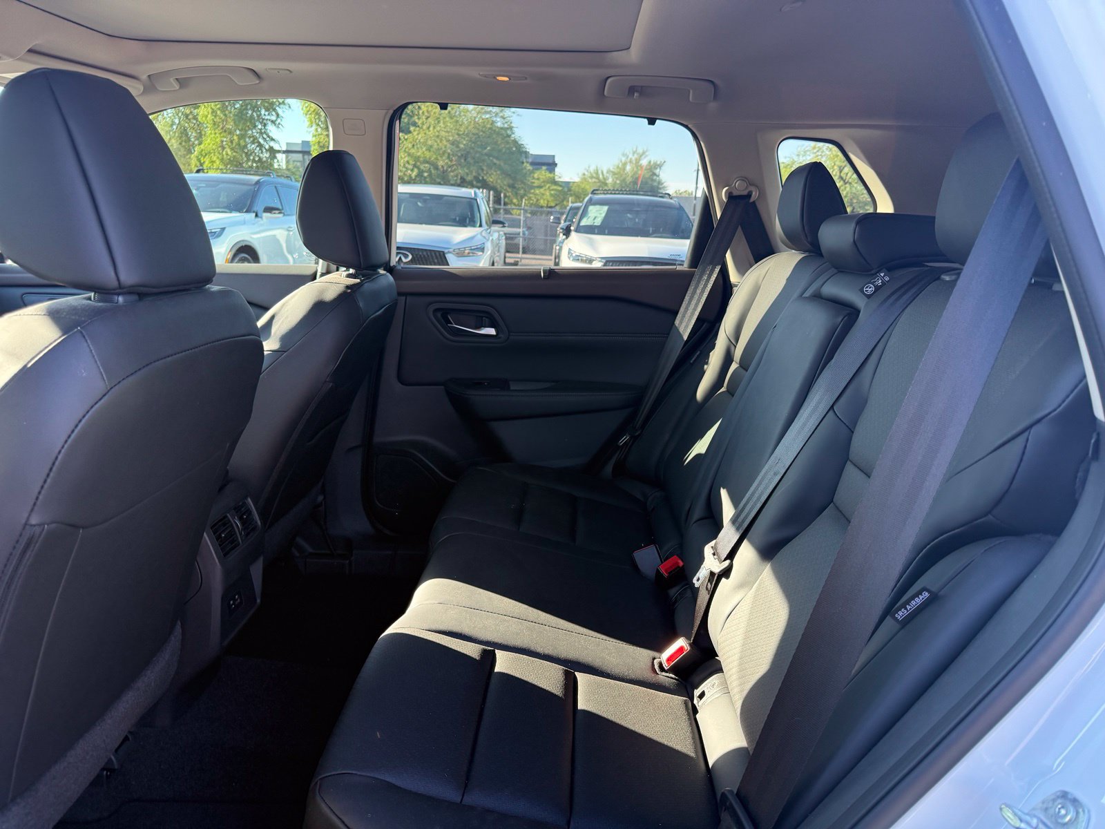 Used 2023 Nissan Rogue SV w/ SV Premium B Package FWD image 10