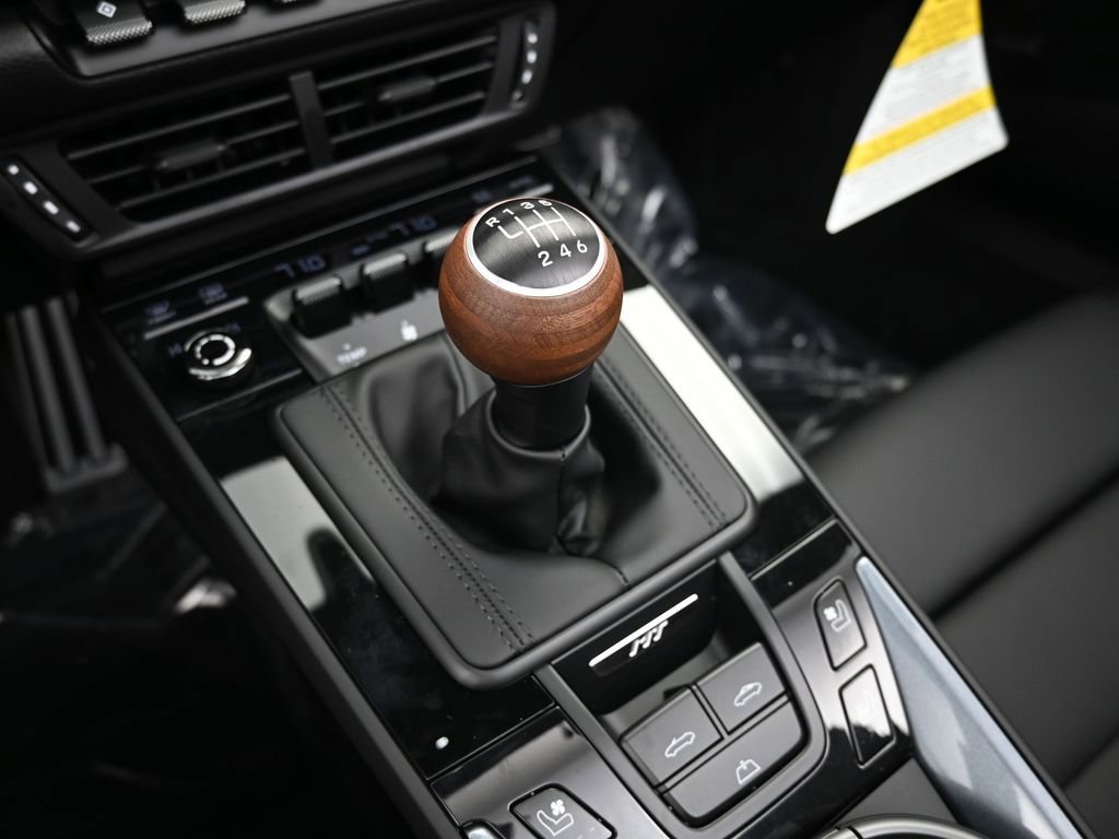 Certified 2026 Porsche 911 Carrera T RWD image 22