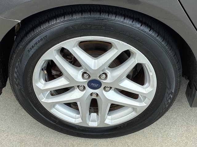 Used 2016 Ford Fusion SE FWD image 19