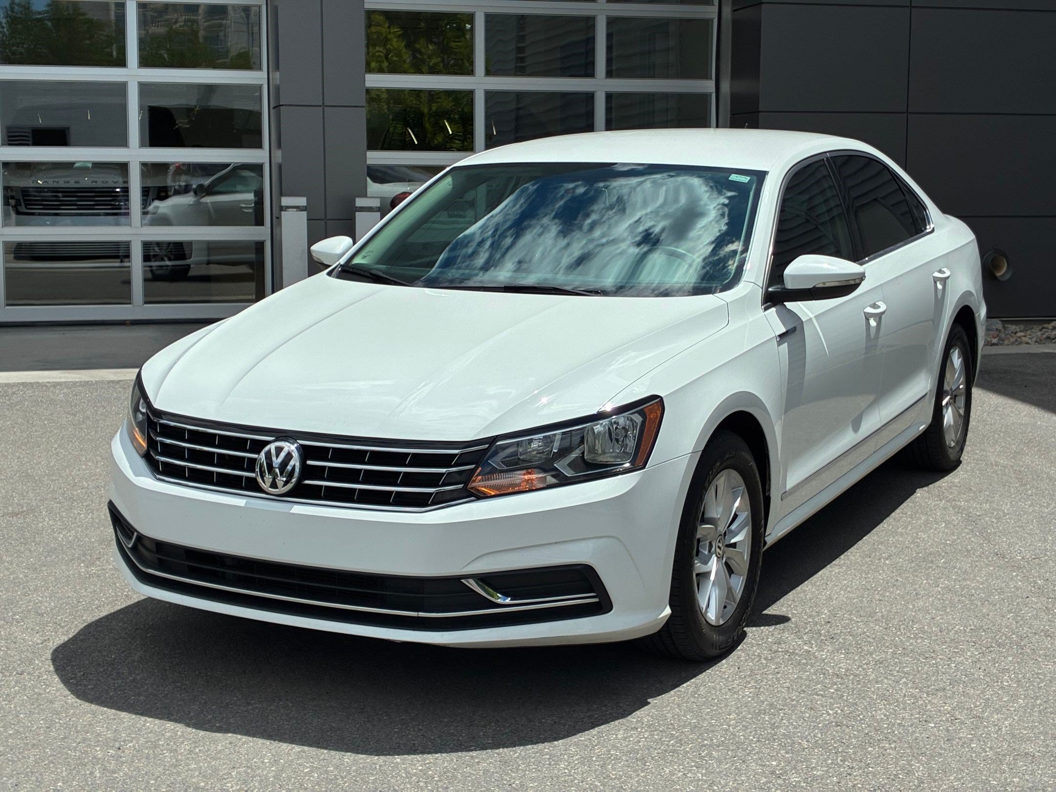 Used 2017 Volkswagen Passat 1.8T S FWD image 8