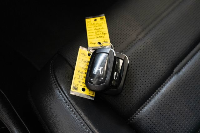 Used 2023 Honda CR-V EX-L image 32