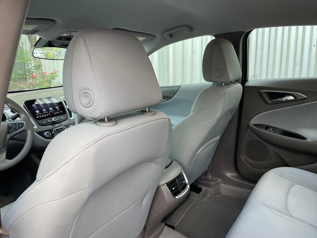 Used 2025 Chevrolet Malibu LT FWD image 26