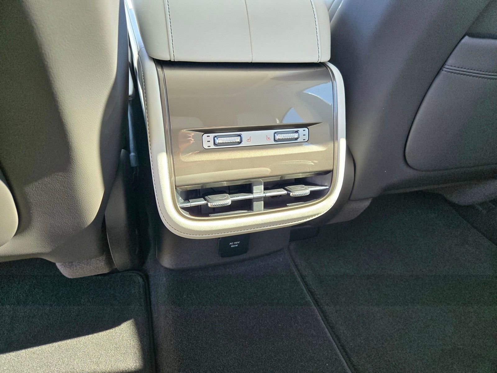 New 2026 Lincoln Nautilus Black Label w/ Jet Appearance Package image 8