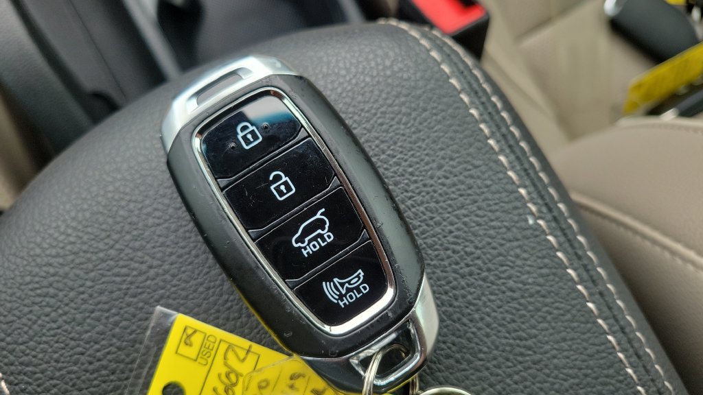 Used 2020 Hyundai Elantra GT w/ Style Package 02 FWD image 10