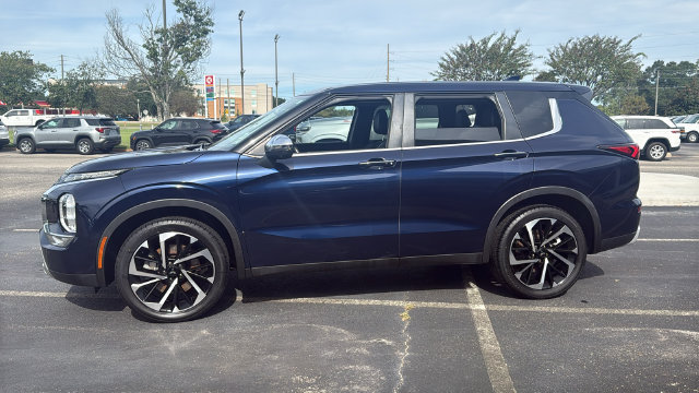Used 2022 Mitsubishi Outlander SE AWD/4WD image 4