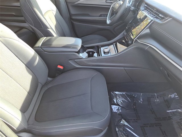 Used 2023 Jeep Grand Cherokee L Laredo image 23