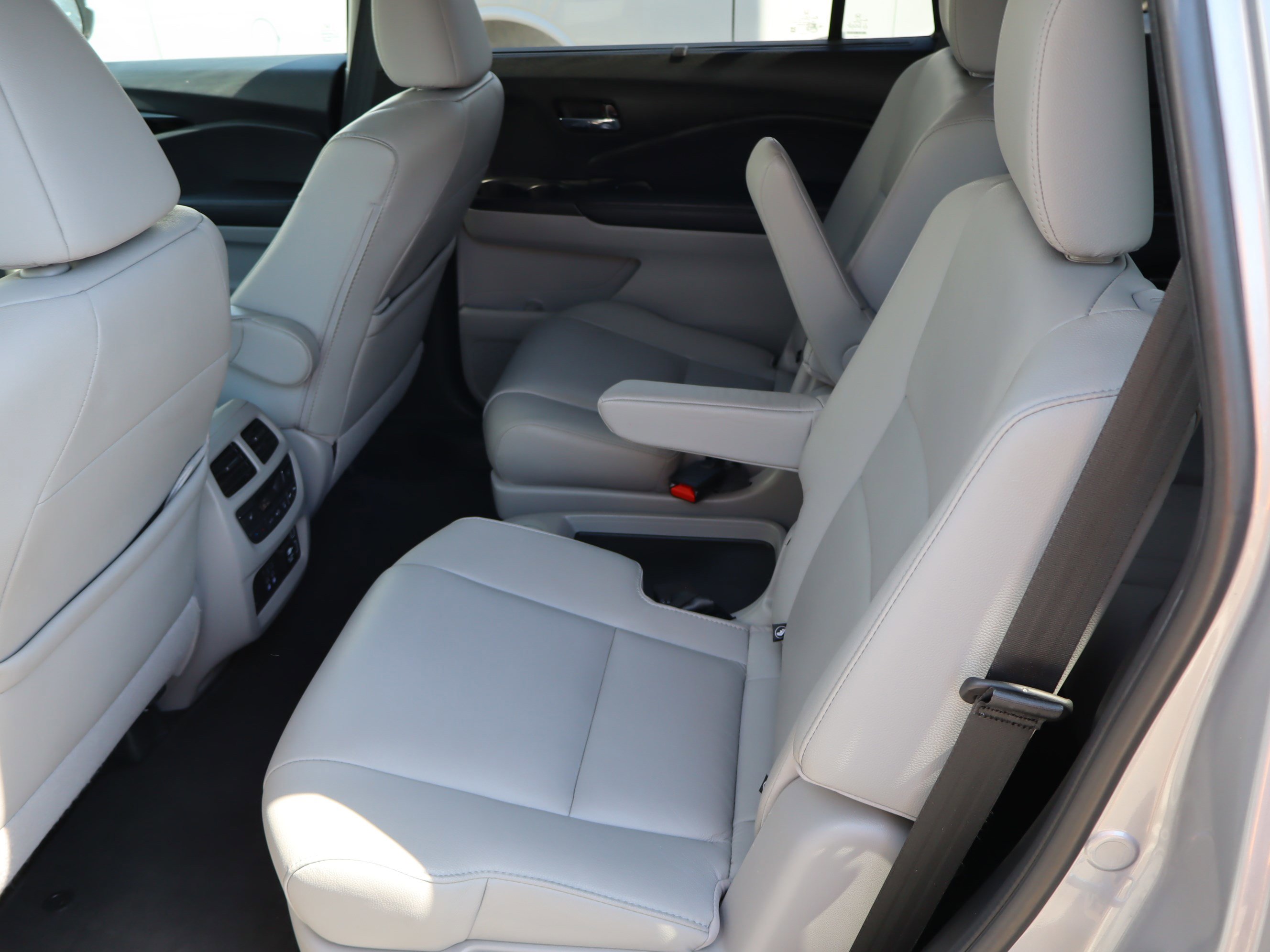 Used 2022 Honda Pilot Touring image 33