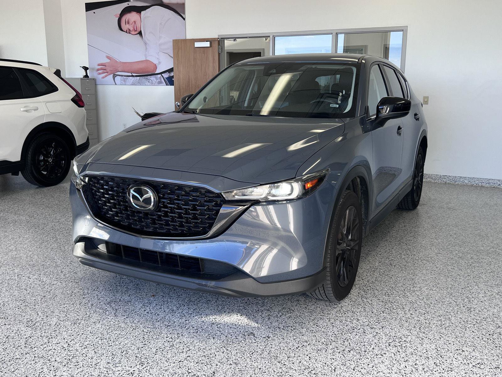 Used 2025 MAZDA CX-5 Carbon Edition AWD/4WD image 3